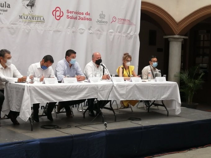 La Comisión para la Protección Contra Riesgos Sanitarios de Jalisco exhorta a la población a no ingerir bebidas adulteradas. Foto de archivo tomada del Twitter de @coprisjal