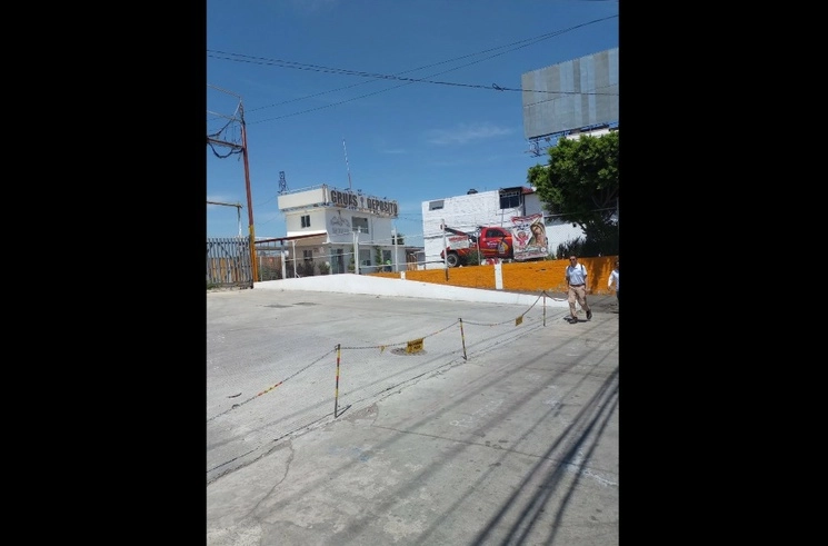 En la carretera federal México-Texcoco se encuentra Grúas Castillo, acusada de extorsionar a automovilistas en colusión con autoridades ministeriales y policiacas. Foto ‘La Jornada’