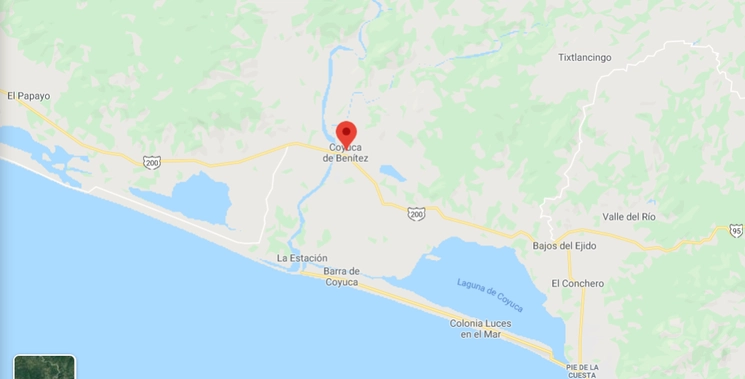 En Coyuca de Benítez, en la Costa Grande de Guerrero, se localizó el cuerpo apuñalado de una mujer. Foto Google Maps