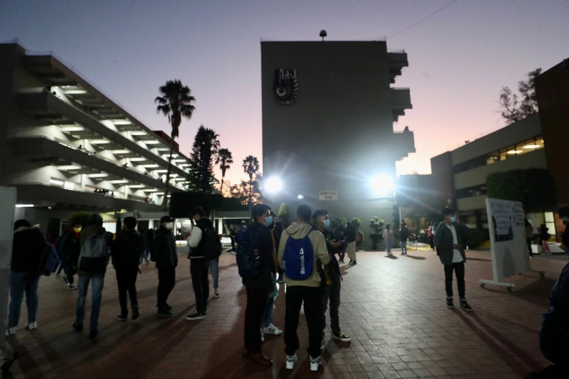 Al ser valorados, los alumnos cuyas edades oscilan entre los 15 y los 17 años, se determinó que requerían atención especializada. Foto Luis Castillo / archivo