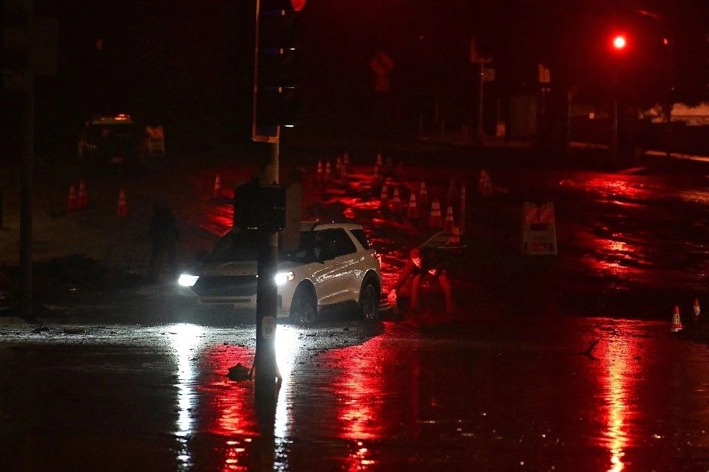En la ciudad de Moore, Oklahoma, se recibieron decenas de reportes de inundaciones durante el fin de semana; en esta localidad fueron hallados los cuerpos de una mujer y de un menor de 12 años. Foto 