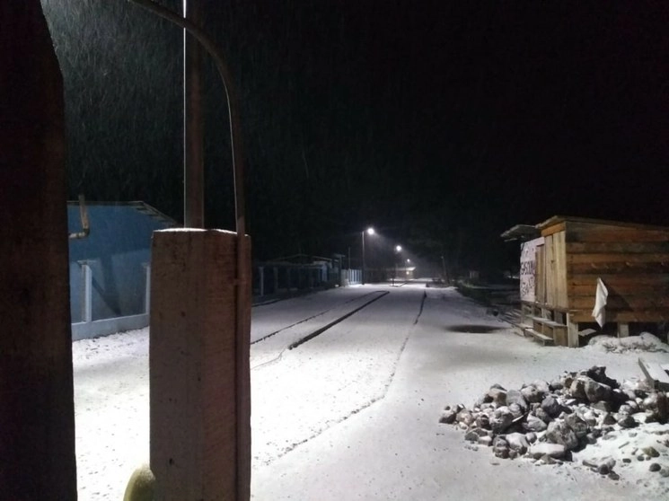 La caída de nieve se reporto en los municipios de Guanaceví, Tepehuanes, Topia, Otáez y Tamazula. Foto @CEPCDurango
