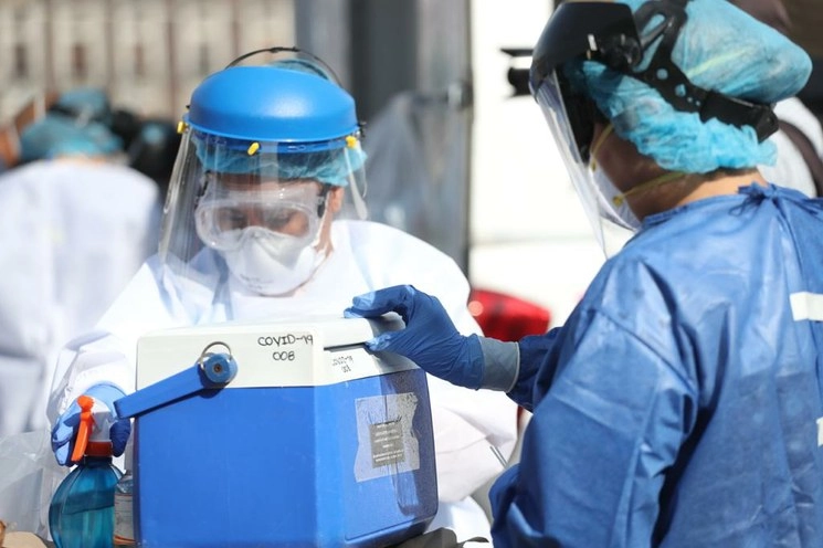 Brigadas médicas tomando muestra aleatorias para detectar Covid-19. Foto Luis Castillo