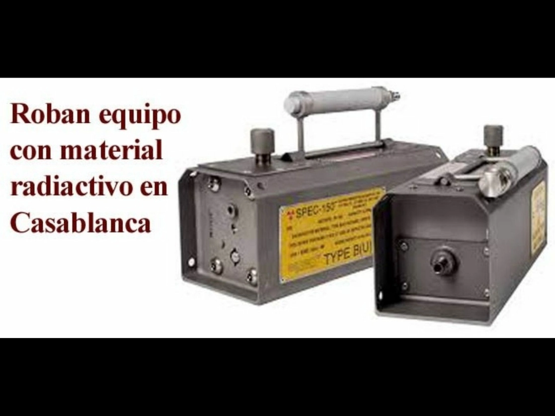 El contenedor contiene material radiactivo con Iridio-192, con una actividad de 67.55 curios, la cual se utiliza para medir la profundidad del suelo en estudios topográficos. Foto cortesía Protección Civil de Cajeme