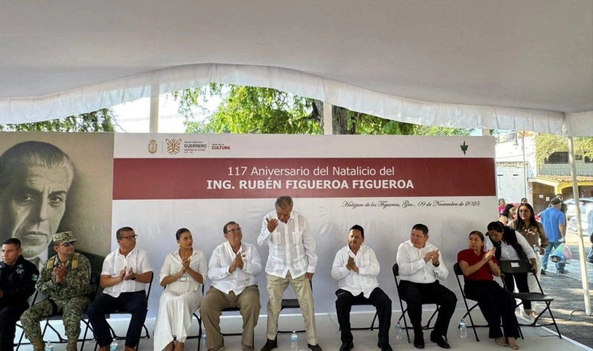 El organismo nacional mencionó que en el acto cívico estuvo presente Rubén Figueroa Alcocer, hijo del ex mandatario guerrerense. Foto tomada de 
