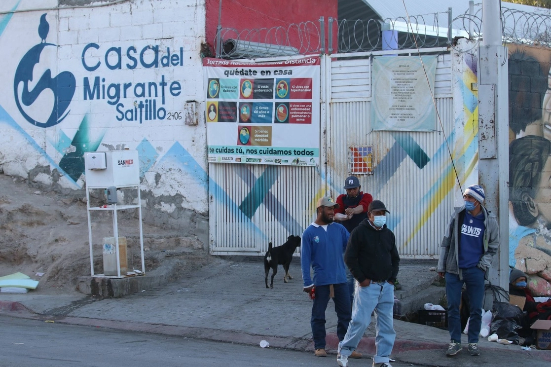 A pesar de que el fenómeno global de las redes sociales tiene un sin fin de usos que benefician la vida cotidiana, también se han convertido en un lugar donde el racismo, la xenofobia, la aporofobia y otras prácticas discriminatorias encuentran un lugar de amplia difusión, advirtió el Conapred. Foto Cuartoscuro / Archivo 