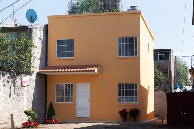 En medio de la pandemia del Covid-19, en julio de este año un grupo de familias –en un entorno de baja en tasas de interés– elevó la contratación de préstamos para la compra de vivienda, mostraron datos del BdeM. Foto Pablo Ramos / Archivo