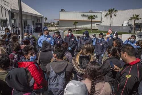 Trabajadores de Plantronics protestaron en abril por la continuación de actividades y la falta de medidas contra el Covid-19.Foto Cuartoscuro/ Archivo