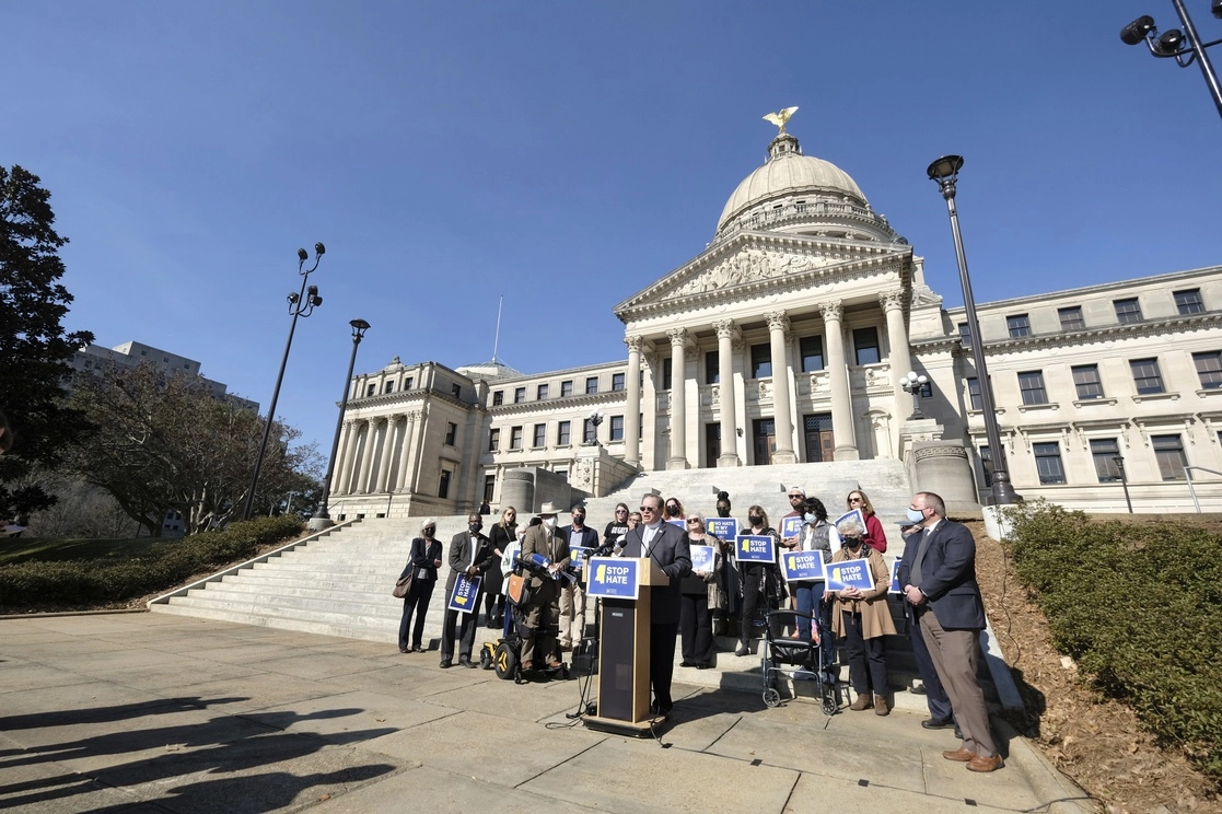 Abogados pidieron sumar a las personas de la comunidad LGTBI y a discapacitados a la ley que protege contra los crímenes de odio en Mississippi, el 31 de enero pasado. Foto Ap