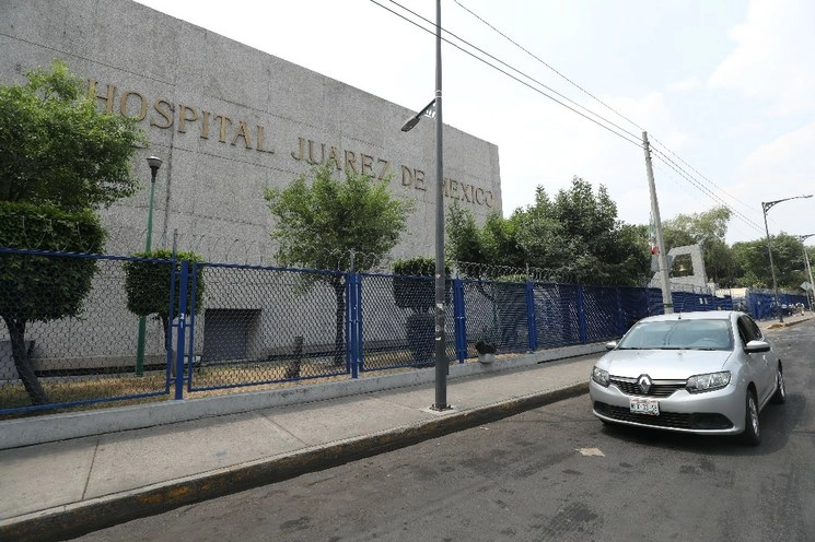 La aplicación digital del gobierno de Ciudad de México reportó ayer que al grupo de nosocomios que desde la semana aparecen como "sin disponibilidad", se sumó el Hospital Juárez de México, así como el INER. Foto Yazmín Ortega / Archivo