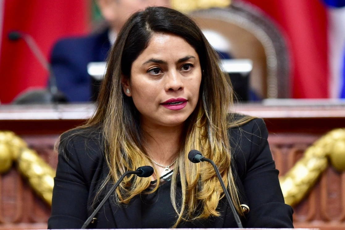 La senadora Claudia Montes de Oca del Olmo, presidenta del Comité del Canal de Televisión del Congreso. Foto tomada del Twitter de @Claudiamontesol / Archivo
