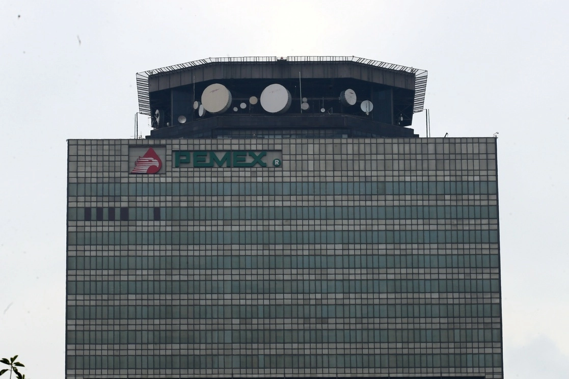 Edificio de Pemex en la Ciudad de México. Foto Roberto García Ortiz / Archivo