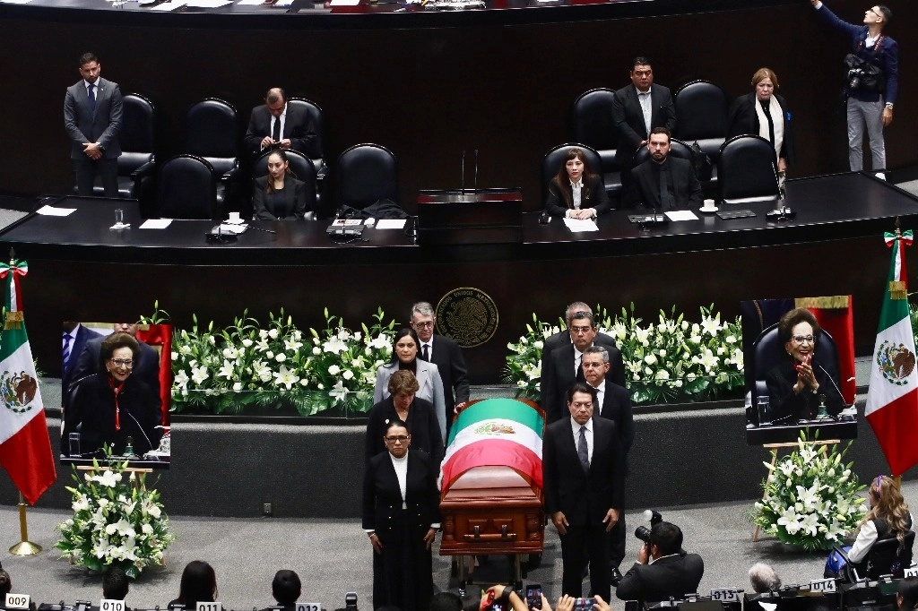 En la Cámara de Diputados se rindió un homenaje de cuerpo presente de Ifigenia Martínez. Foto Luis Castillo 