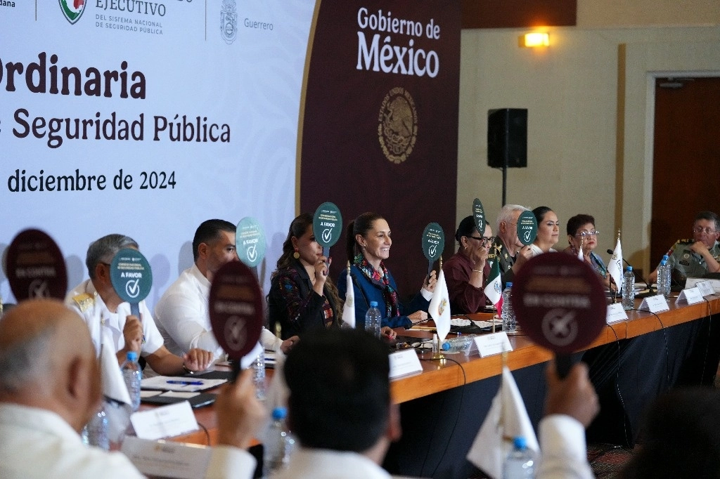 La presidenta Claudia Sheinbaum recibió el respaldo unánime de los gobernadores a la política de paz y a la estrategia de seguridad federal. Foto Presidencia