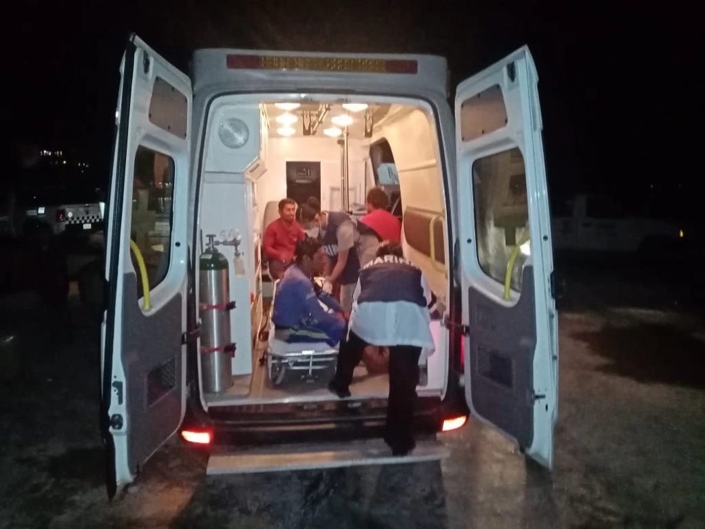 La Secretaría de Marina rescató a los cuatro tripulantes de una embarcación menor que se había reportado como desaparecida desde el primero de octubre pasado. Foto cortesía de la Semar
