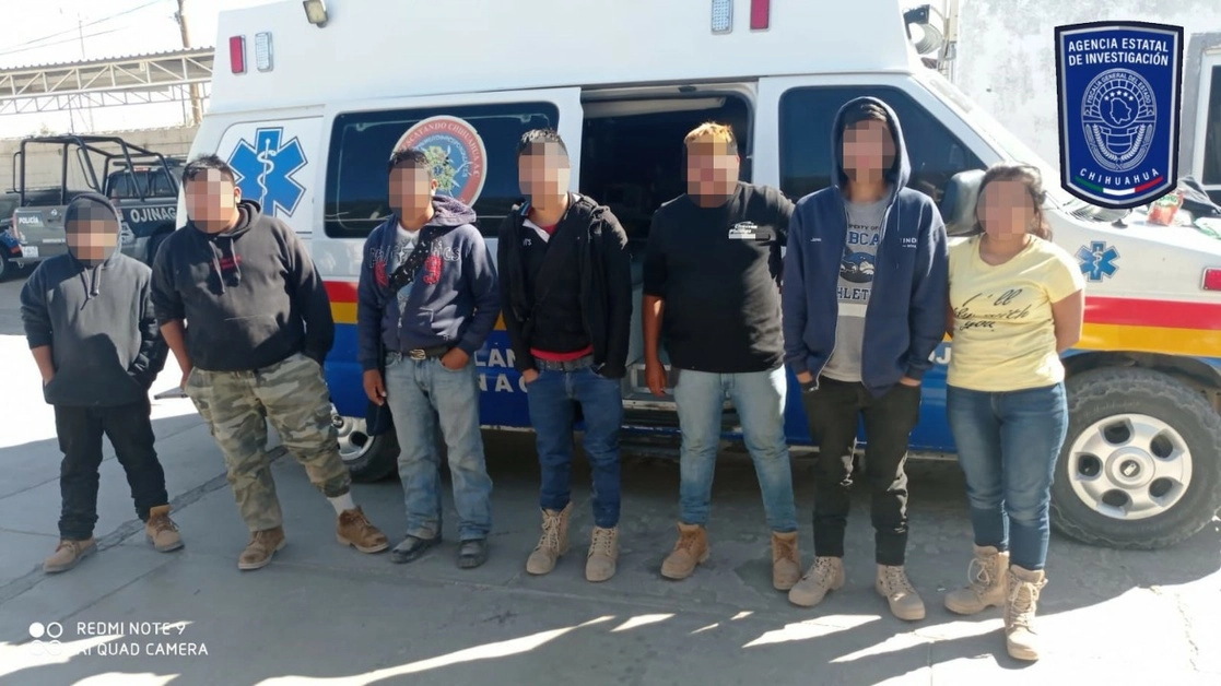 Los migrantes fueron rescatados en operativos realizados en un hotel, una casa de seguridad y en la zona desértica entre los municipios del Valle de Juárez y Ojinaga. Foto Fiscalía Chihuahua