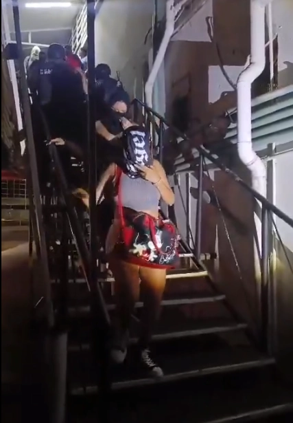 Las víctimas fueron reclutadas para trabajar brindando servicios de índole sexual, por los que los clientes pagaban entre 5 mil y 10 mil pesos. Foto Tomada de X @FGEQuintanaRoo