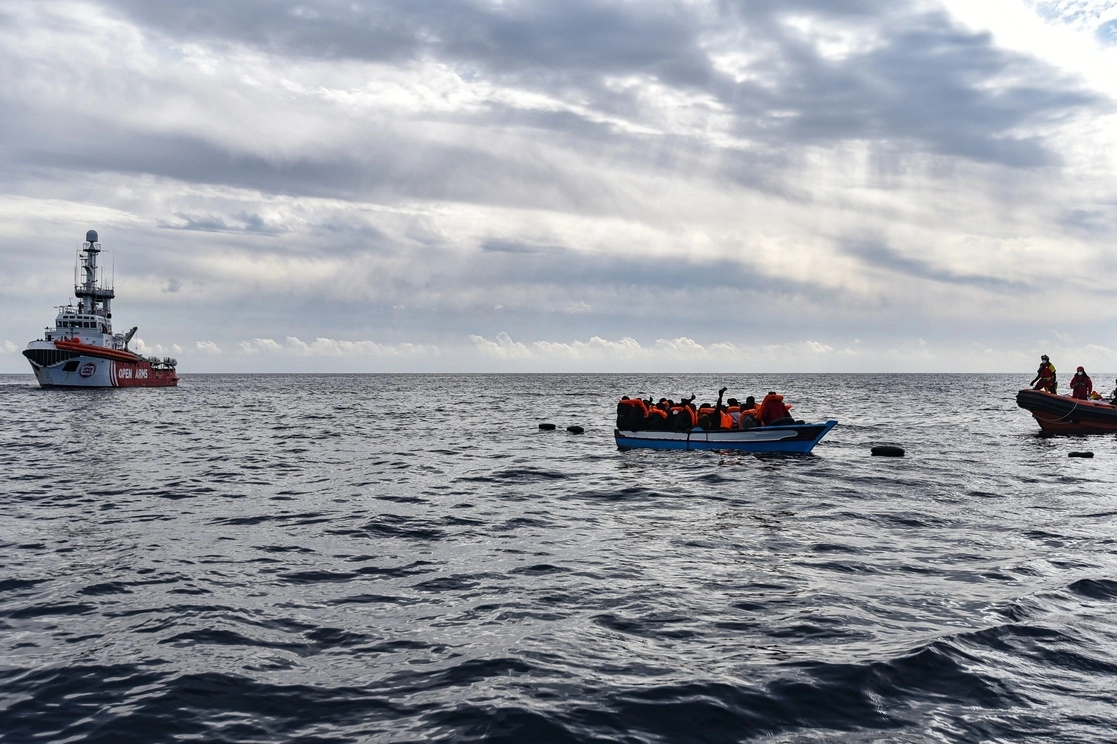 La Guardia costera tunecina indicó el viernes que la migración ilegal "experimentó un gran aumento" la semana pasada por "la mejora de las condiciones meteorólogicas". Foto Europa Press