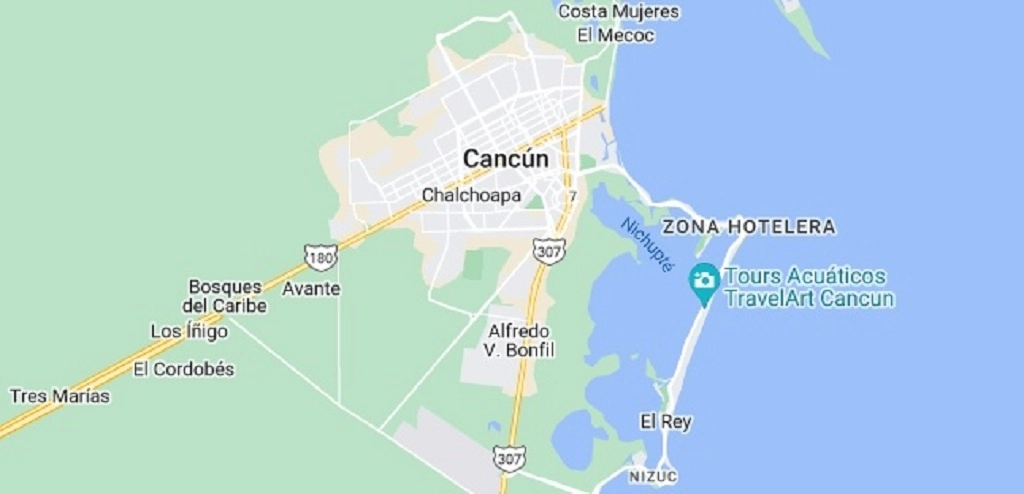 El rescate se realizó mediante una operación encubierta en el corazón de la zona hotelera, informó la FGE. Imagen tomada de Google Maps