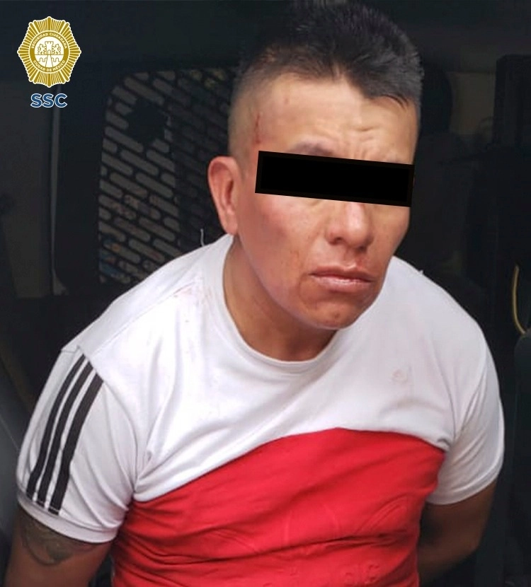Uno de los detenidos en el cateo a una casa de la colonia Morelos, es señalado de pertenecer a la Unión Tepito. Foto SSC