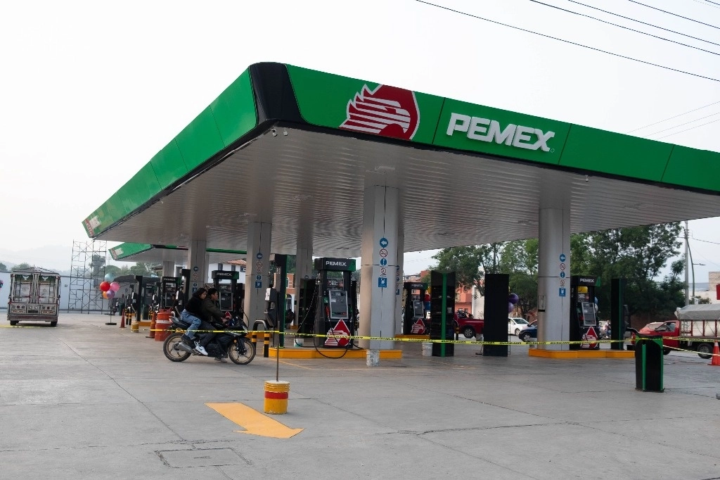 Rememoró que durante los regímenes neoliberales se buscó la desaparición de Pemex y la CFE con la llamada reforma energética. Foto Cuartoscuro 