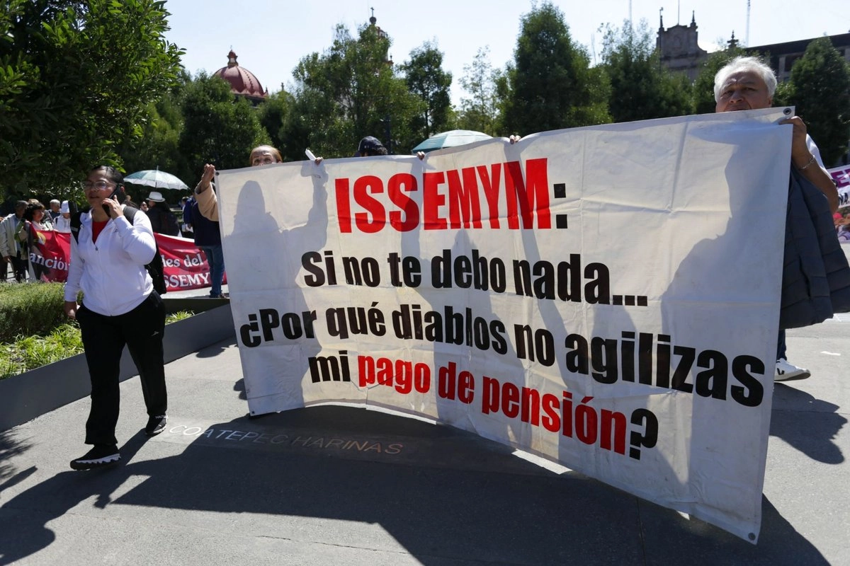 Ante la presión financiera que vive el ISSEMYM y el subsidio que otorga cada año el gobierno estatal a ese instituto para cubrir las pensiones, se plantea esta reforma de elevar de 62 a 65 años la edad para jubilarse.