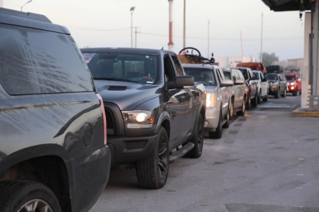 El operativo Caravana Migrante Potosino 2024 se realizó con el apoyo de la División Caminos de la Guardia Civil estatal. Foto 'La Jornada'
