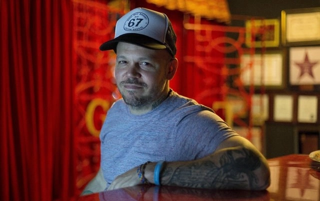 Residente firmó un acuerdo plurianual con Sony Music Entertainment para lanzar 1868 Studios. Foto Ap / Archivo