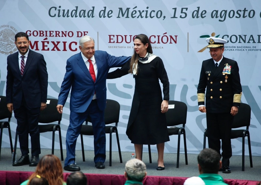 Ceremonia de abanderamiento de la delegación mexicana que participará en los Juegos Paralímpicos París 2024. Foto Cristina Rodríguez
