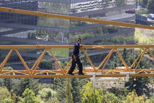 Un trabajador de la construcción en la delegación Cuajimalpa, en imagen de archivo. Foto María Luisa Severiano
