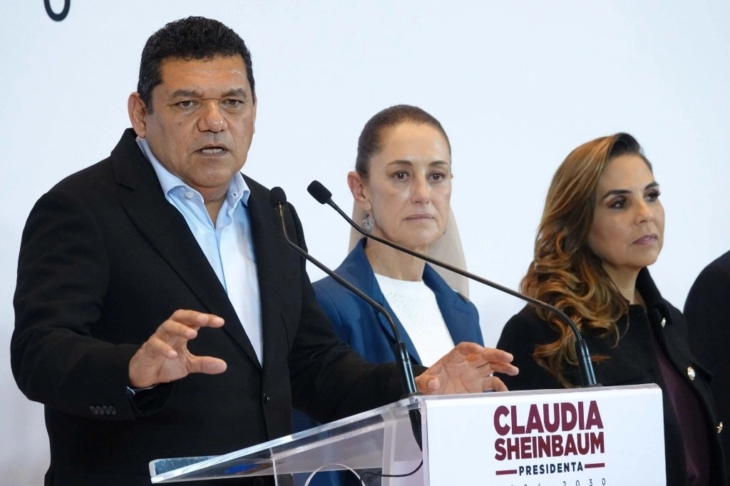 Javier May, actual gobernador de Tabasco; Claudia Sheinbaum, Presidenta, y Mara Lezama, gobernadora de Quintana Roo, en  agosto pasado. Foto Cuartoscuro  