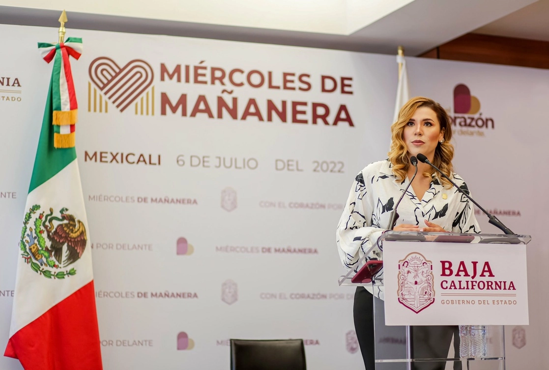 La gobernadora de BC, Marina del Pilar durante conferencia de prensa. Foto tomada de su cuenta de Twitter @MarinadelPilar