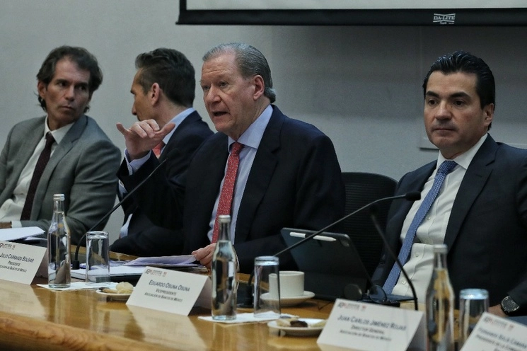 Raúl Martínez Ostos, Daniel Becker, Julio Carranza y Eduardo Osuna durante la conferencia de la ABM. Foto: Marco Peláez 