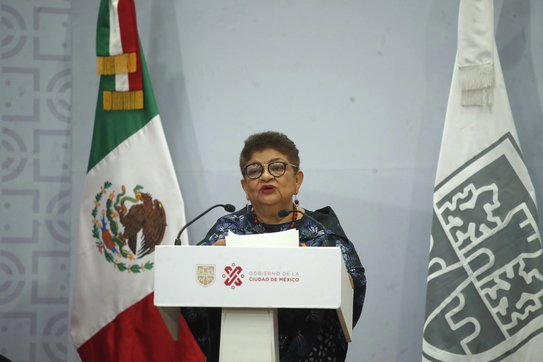 Ernestina Godoy en conferencia. Foto Cristina Rodríguez/ archivo
