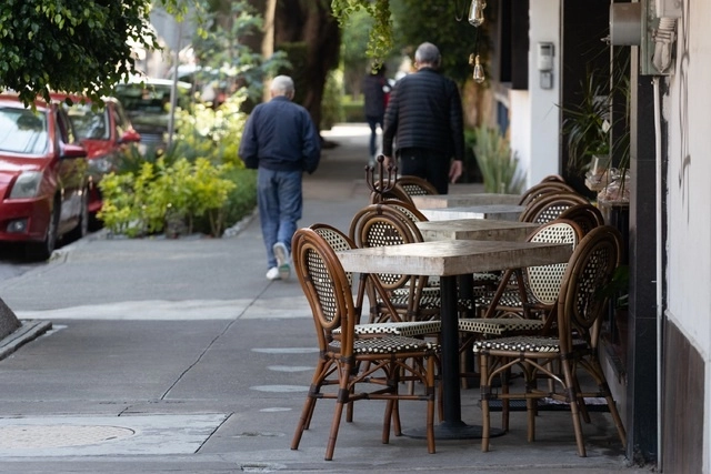 Un restaurante vacío en la Ciudad de México. Foto Pablo Ramos / Archivo