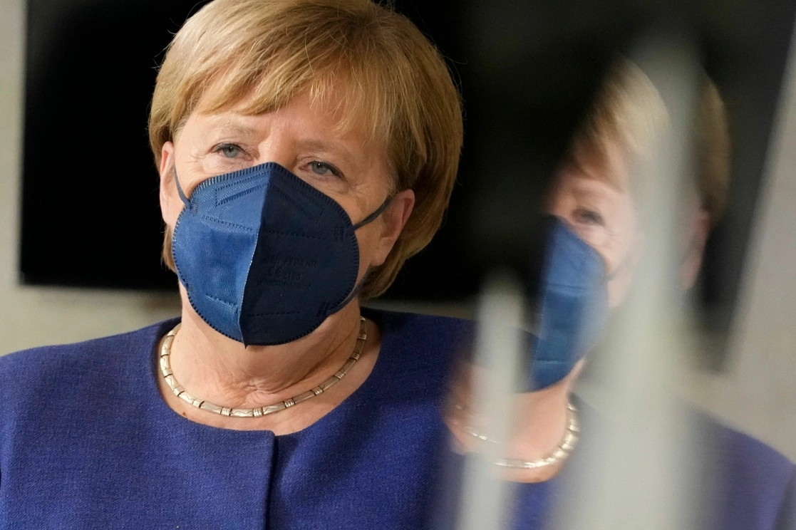 La canciller alemana saliente, Angela Merkel, advirtió que la situación sanitaria "va a ser peor que todo lo que hemos visto hasta ahora", el 22 de noviembre de 2021. Foto Ap