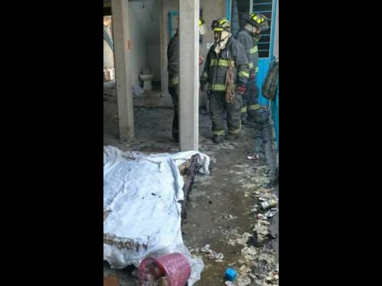 Poco antes de las 7 de la noche se reportó la explosión en la zona oriente. Foto cortesía del Heroico Cuerpo de Bomberos