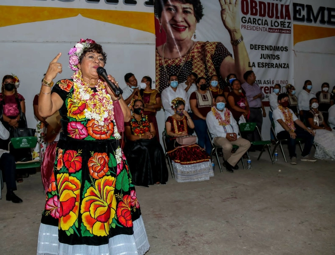 Obdulia García López, presidenta municipal de Matías Romero, Oaxaca, fue retenida junto a trabajadores de Pemex. Foto Tomada de https://www.facebook.com/yosoyobdulia / Archivo