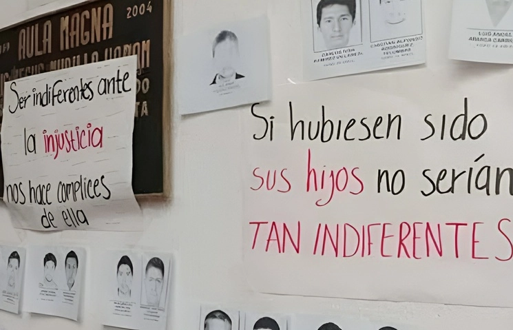 La decisión del Consejo Universitario a todas luces contra la voluntad de los integrantes de ese órgano universitario, se dio a conocer unas horas antes del noveno aniversario de la desaparición de los 43. Foto 'La Jornada'