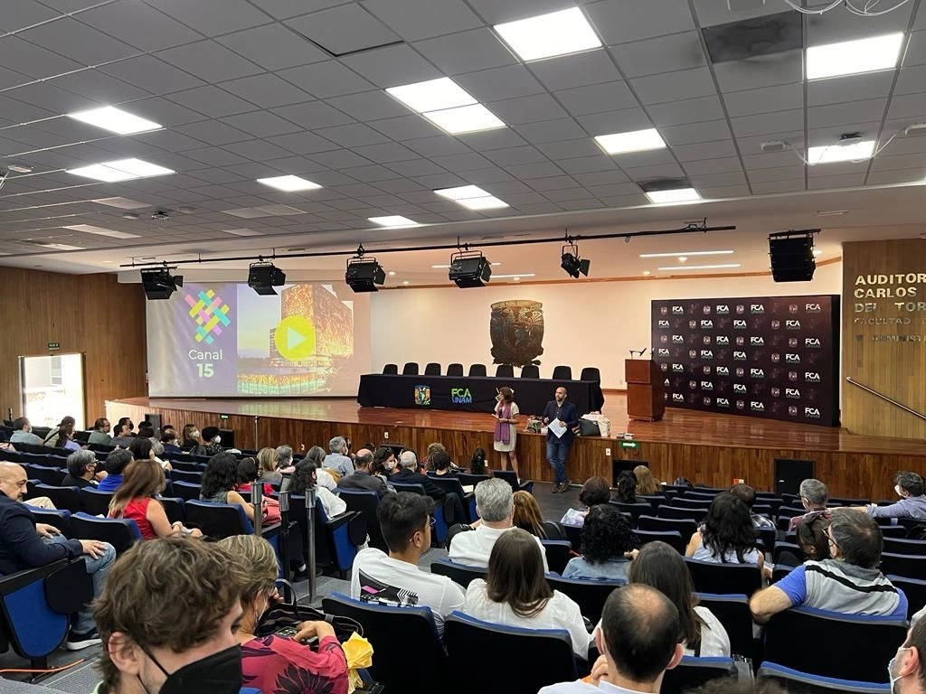 "El principal desafío es hablar de desigualdades, pero sin acostumbrarnos a ellas", sostuvo Karina Batthyány, secretaria ejecutiva del Consejo Latinoamericano de Ciencias Sociales. Foto tomada del Twitter de @_CLACSO