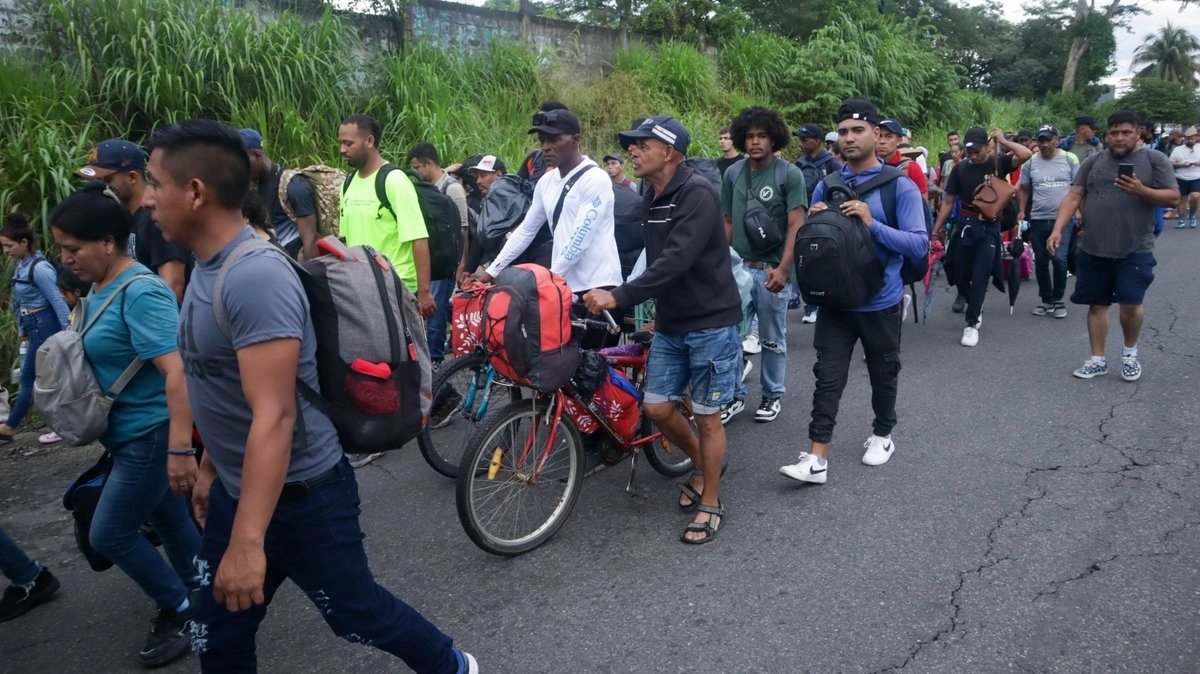 El siguiente municipio de escala es Tonalá, uno de los trayectos más largos de casi 80 kilómetros desde Pijijiapan, lo que podría llevarle entres tres o cuatro días.