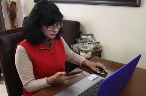 Se podrán alternar días de trabajo presencial y a distancia entre el personal que integra las distintas unidades administrativas, procurando asegurar en todo tiempo las medidas sanitarias recomendadas por la Secretaría de Salud. Foto Roberto García Ortiz / Archivo
