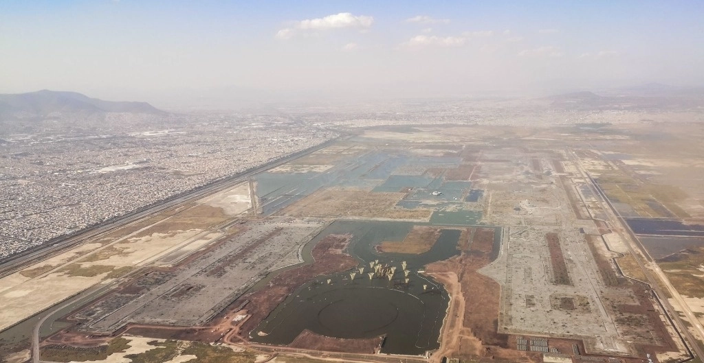 Vista aérea de la zona de obras del Nuevo Aeropuerto Internacional de la Ciudad de México (NAICM), proyecto cancelado por el actual gobierno federal. Foto Cuartoscuro / Archivo