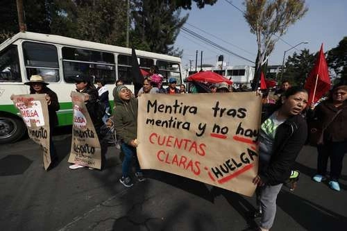 De los conflictos colectivos, que representaron sólo el 0.1 por ciento, el motivo más recurrente fue la demanda por titularidad del contrato, con 32.9 por ciento. Siguió suspensión de relaciones, con 10.7 por ciento.