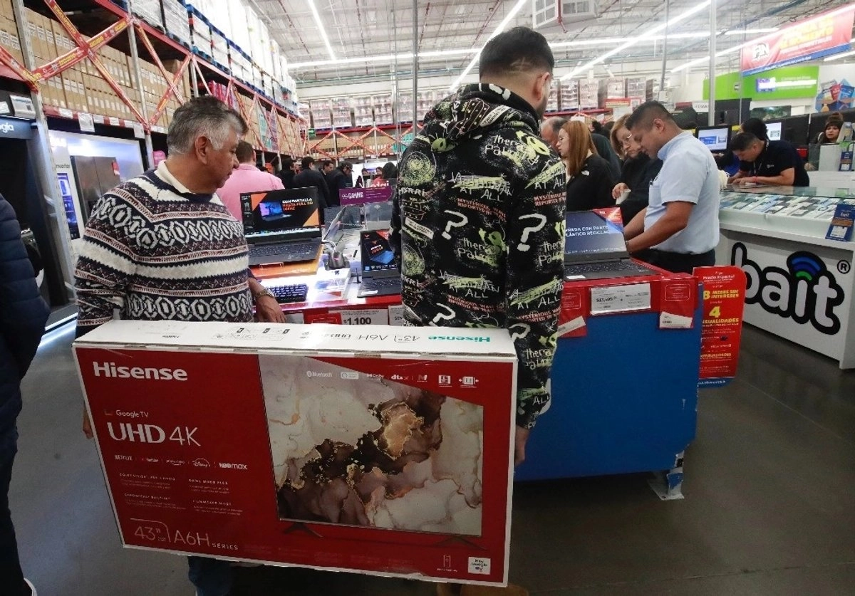 Compras en una tienda de la Ciudad de México, en imagen de archivo. Foto 