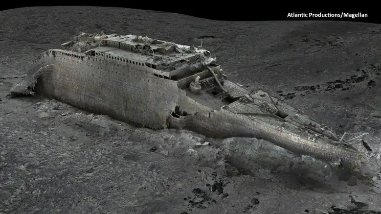 Con dos sumergibles, investigadores de la firma de exploración de aguas profundas Magellan lograron mapear con todo detalle los restos del trasatlántico y el campo de escombros circundante de 4.8 km, donde se esparcieron las pertenencias de pasajeros; son alrededor de 715 mil imágenes. Foto Ap