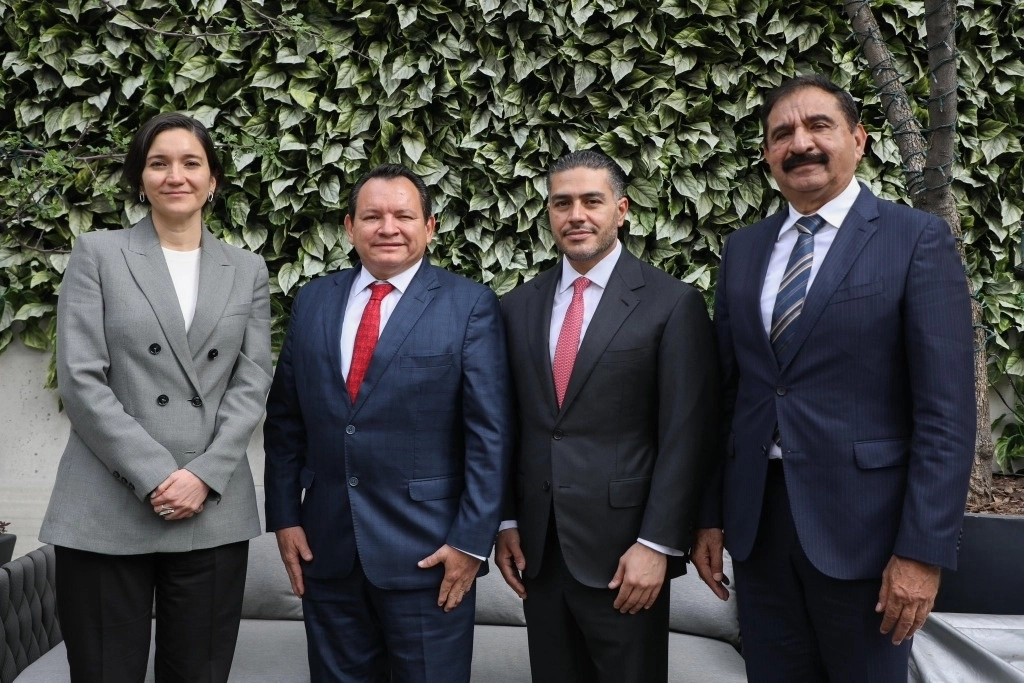 Díaz Mena destacó el compromiso de su administración por mantener y fortalecer los niveles de paz y seguridad que caracterizan a la entidad, a través de una estrecha coordinación con las autoridades federales. Foto @huachodiazmena 