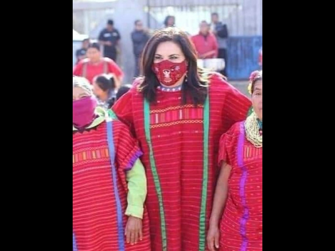La diputada por Morena, Miriam Elizabeth Cano Núñez, se autoadscribió como triqui y se postuló como representante de ese grupo étnico en busca de su reelección. Foto cortesía Lindero Norte