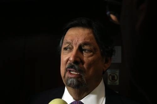 El senador Napoleón Gómez Urrutia declaró que el Comité de Trabajo del Congreso de EU revisa quejas en contra de empresas que violan la ley y una de las primeras es contra Grupo México. Foto Jesús Villaseca