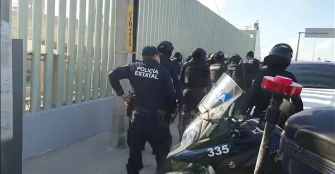 El cuerpo antimotines se hizo presente a las afueras de la cárcel. Foto tomada de redes sociales